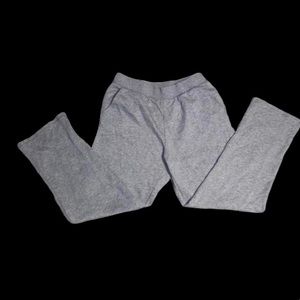 🌟BLACK STAR 🎧🌟sweats flared barely used !!! ⭐️